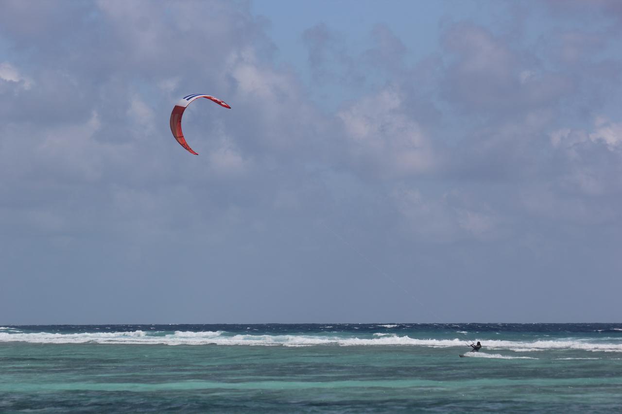 The Aquzz Hotel Hulhumale Exterior foto